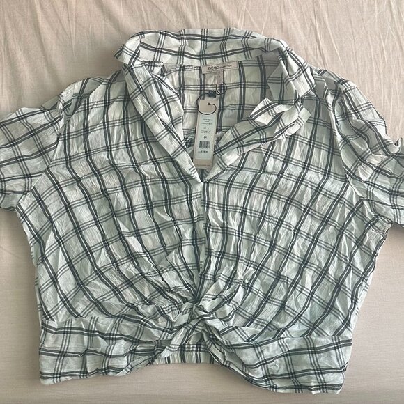 BCBGeneration Cropped Loose Flannel Shirt | Size L - Picture 1 of 1